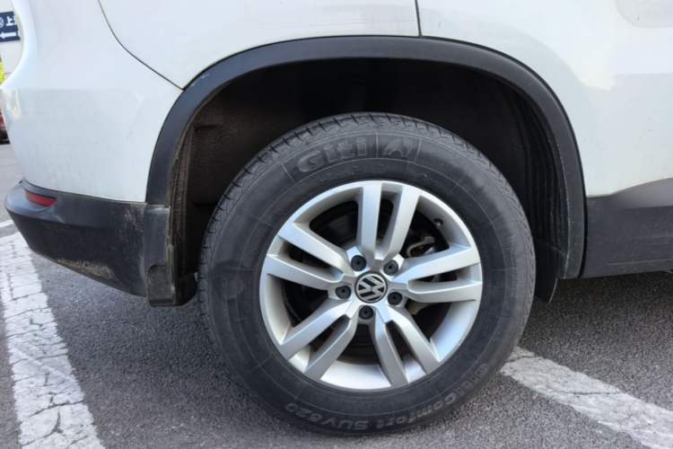 Used Volkswagen Tiguan 2015 1.8TSI Automatic Two-Wheel Drive Trend Edition Right Rear Wheel Hub