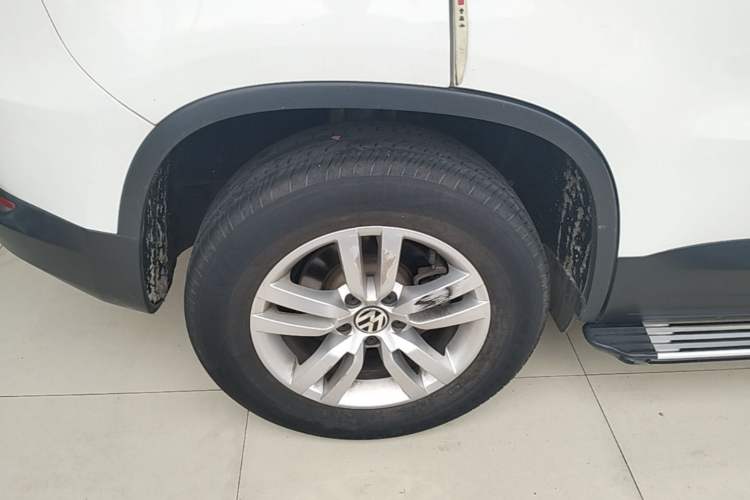 Used Volkswagen Tiguan 2015 1.8TSI Automatic Two-Wheel Drive Trend Edition Right Rear Wheel Hub