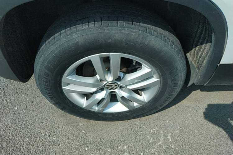 Used Volkswagen Tiguan 2015 1.8TSI Automatic Two-Wheel Drive Trend Edition Right Rear Wheel Hub