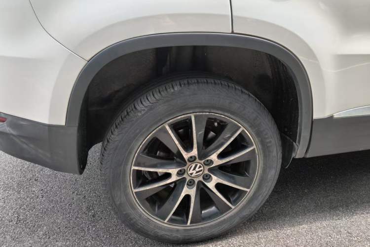Used Volkswagen Tiguan 2015 1.8TSI Automatic Two-Wheel Drive Luxury Model Right Rear Wheel Hub