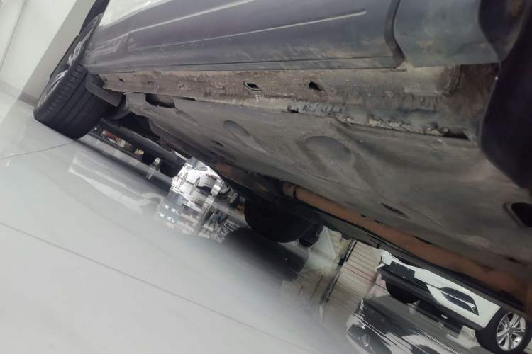 Used Volkswagen Tiguan 2015 1.8TSI Automatic Two-Wheel Drive Luxury Model Right Side Sill