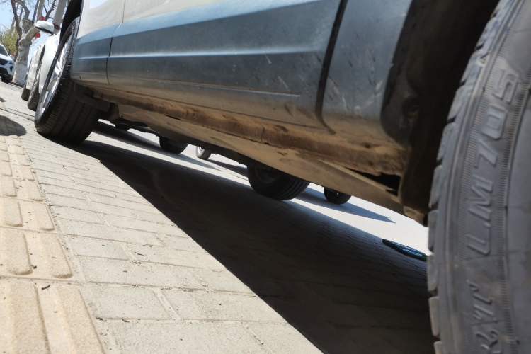 Used Volkswagen Tiguan 2015 1.8TSI Automatic Two-Wheel Drive Comfort Edition Right Side Sill