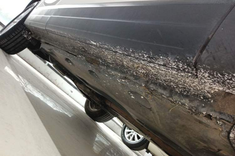 Used Volkswagen Tiguan 2015 1.8TSI Automatic Two-Wheel Drive Comfort Edition Right Side Sill