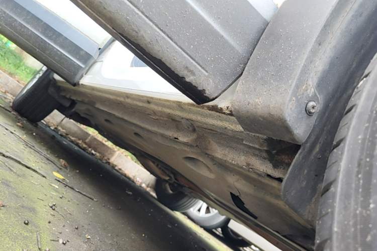 Used Volkswagen Tiguan 2015 1.8TSI Automatic Two-Wheel Drive Trend Edition Right Side Sill