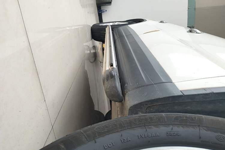Used Volkswagen Tiguan 2015 1.8TSI Automatic Two-Wheel Drive Trend Edition Right Side Sill