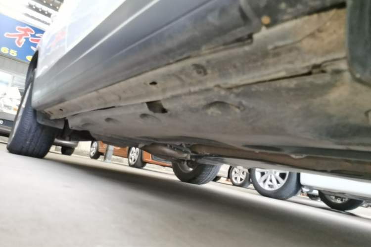 Used Volkswagen Tiguan 2015 1.8TSI Automatic Two-Wheel Drive Comfort Edition Right Side Sill