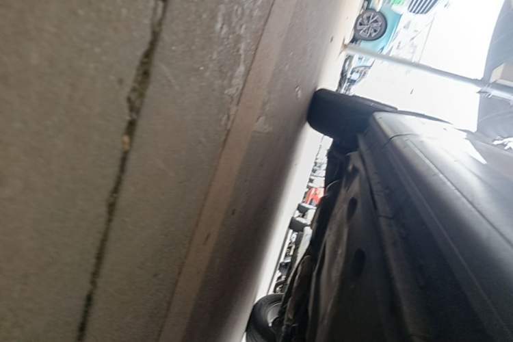 Used Volkswagen Tiguan 2015 1.8TSI Automatic Two-Wheel Drive Comfort Edition Right Side Sill