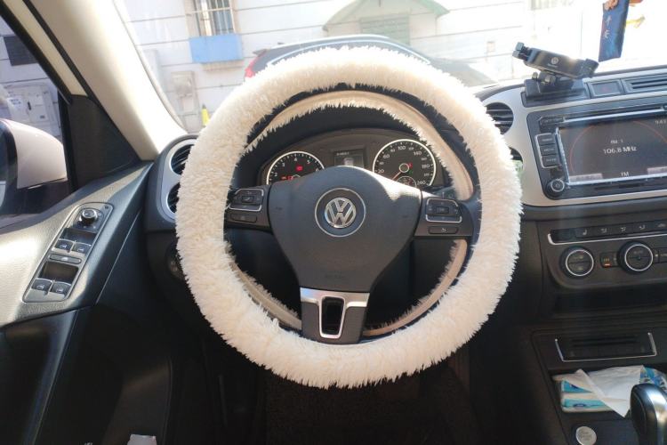 Used Volkswagen Tiguan 2015 1.8TSI Automatic All-Wheel-Drive Luxury Model Steering Wheel