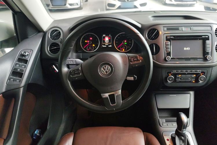 Used Volkswagen Tiguan 2015 2.0 TSI Comfort Edition Steering Wheel