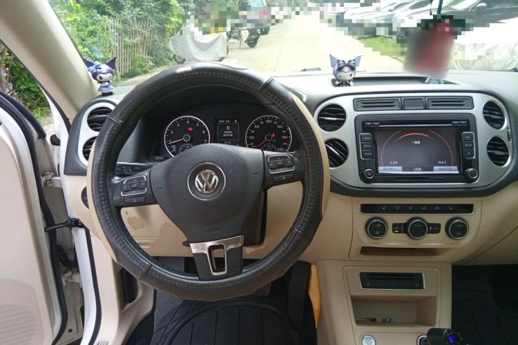 Used Volkswagen Tiguan 2015 1.8TSI Automatic Two-Wheel Drive Luxury Model Steering Wheel