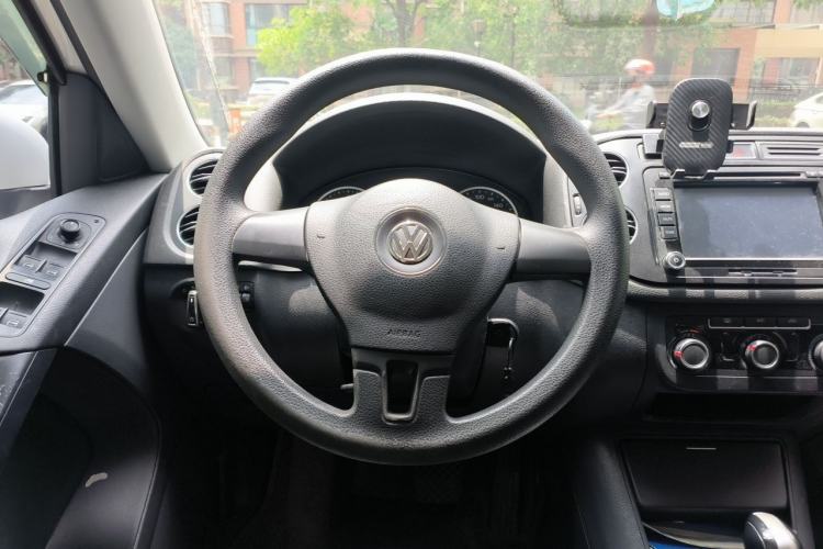 Used Volkswagen Tiguan 2015 1.8TSI Automatic Two-Wheel Drive Trend Edition Steering Wheel