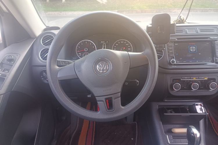 Used Volkswagen Tiguan 2015 1.8TSI Automatic Two-Wheel Drive Trend Edition Steering Wheel