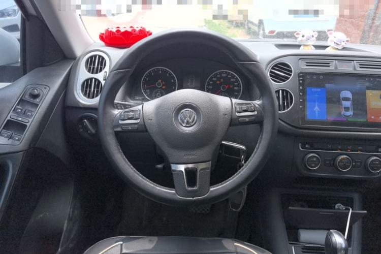 Used Volkswagen Tiguan 2015 1.8TSI Automatic All-Wheel Drive Style Vision Edition Steering Wheel