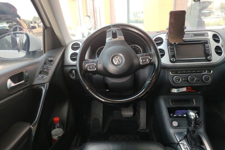 Used Volkswagen Tiguan 2015 1.8TSI Automatic Two-Wheel Drive Luxury Model Steering Wheel