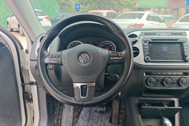 Used Volkswagen Tiguan 2015 1.8TSI Automatic Two-Wheel Drive Comfort Edition Steering Wheel