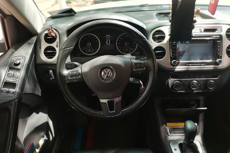 Used Volkswagen Tiguan 2015 1.8TSI Automatic Two-Wheel Drive Comfort Edition Steering Wheel