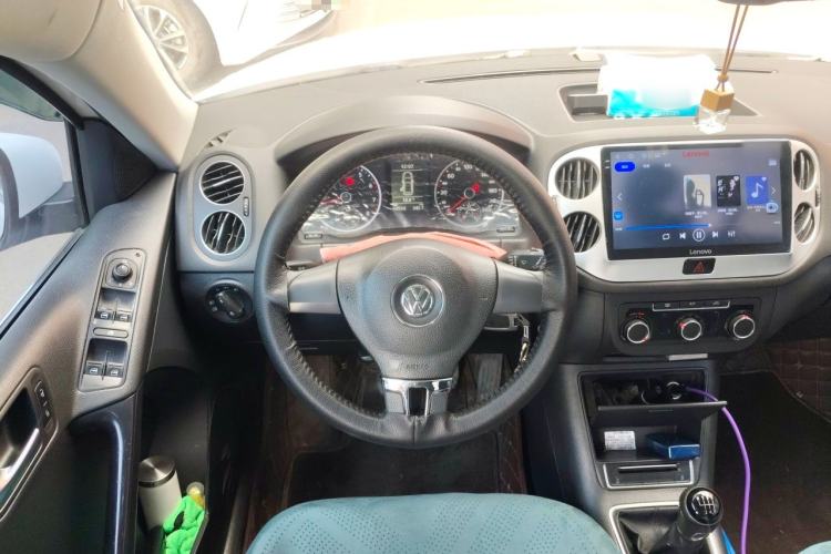 Used Volkswagen Tiguan 2015 1.8TSI Manual Two-Wheel Drive Fashion Edition Steering Wheel
