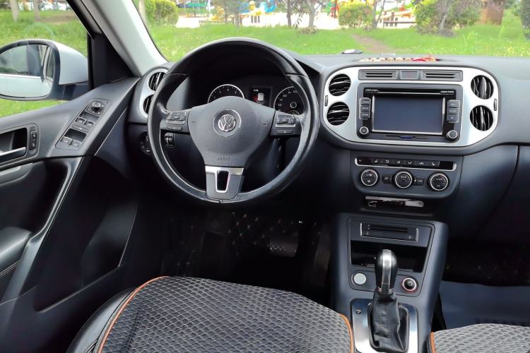 Used Volkswagen Tiguan 2015 1.8TSI Automatic Two-Wheel Drive Luxury Model Steering Wheel