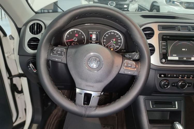 Used Volkswagen Tiguan 2015 1.8TSI Automatic Two-Wheel Drive Luxury Model Steering Wheel
