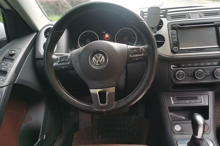 Used Volkswagen Tiguan 2015 2.0 TSI Automatic All-Wheel Drive Flagship Edition Steering Wheel