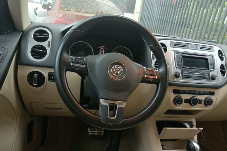 Used Volkswagen Tiguan 2015 1.8TSI Automatic Two-Wheel Drive Comfort Edition Steering Wheel