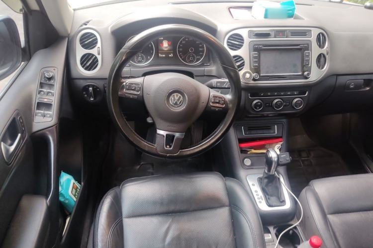 Used Volkswagen Tiguan 2015 1.8TSI Automatic Two-Wheel Drive Luxury Model Steering Wheel