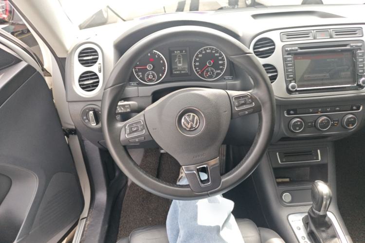 Used Volkswagen Tiguan 2015 2.0 TSI Automatic All-Wheel Drive Comfort Vision Edition Steering Wheel