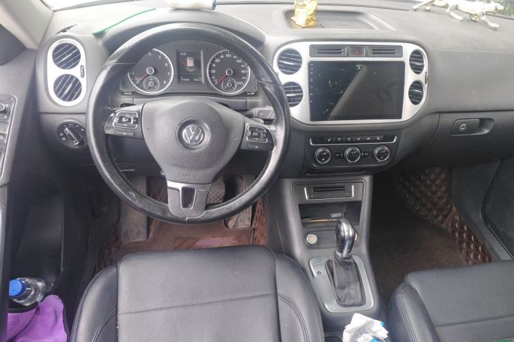 Used Volkswagen Tiguan 2015 1.8TSI Automatic All-Wheel-Drive Luxury Model Steering Wheel