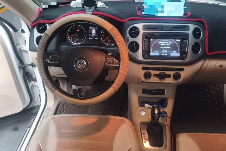 Used Volkswagen Tiguan 2015 1.8TSI Automatic Two-Wheel Drive Luxury Model Steering Wheel