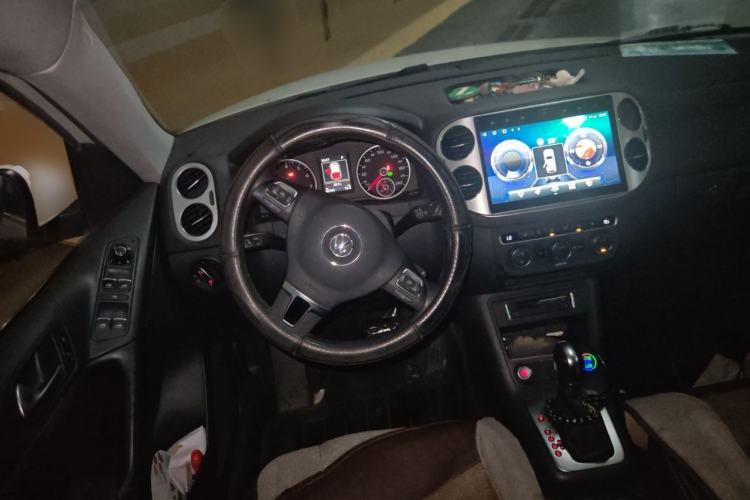 Used Volkswagen Tiguan 2015 1.8TSI Automatic Two-Wheel Drive Luxury Model Steering Wheel