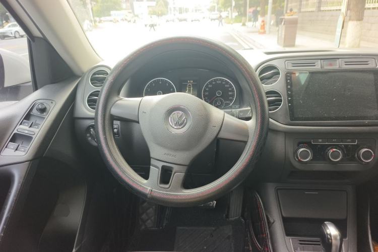 Used Volkswagen Tiguan 2015 1.8TSI Automatic Two-Wheel Drive Trend Edition Steering Wheel