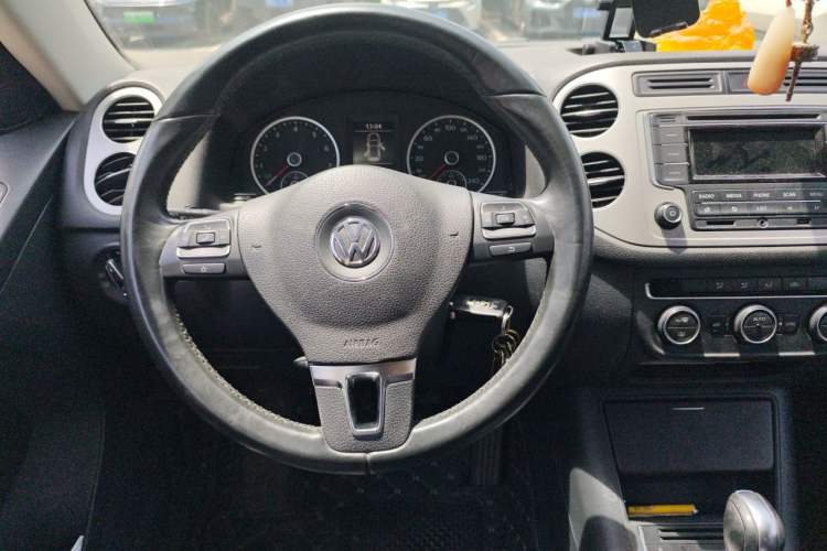 Used Volkswagen Tiguan 2015 1.8TSI Automatic Two-Wheel Drive Comfort Edition Steering Wheel