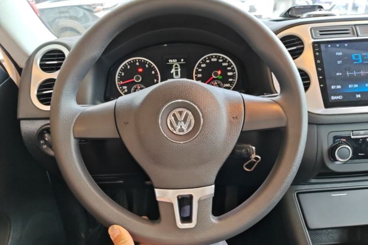 Used Volkswagen Tiguan 2015 1.8TSI Automatic Two-Wheel Drive Trend Edition Steering Wheel