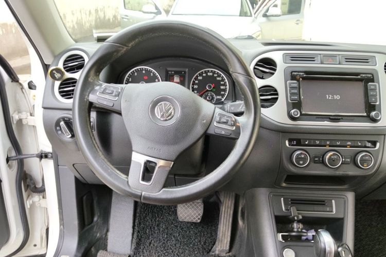 Used Volkswagen Tiguan 2015 1.8TSI Automatic Two-Wheel Drive Luxury Model Steering Wheel