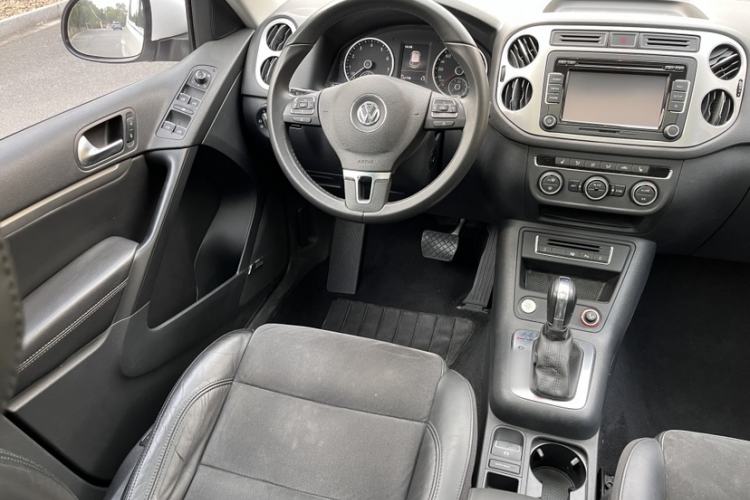 Used Volkswagen Tiguan 2015 2.0 TSI Automatic All-Wheel Drive Flagship Edition Steering Wheel