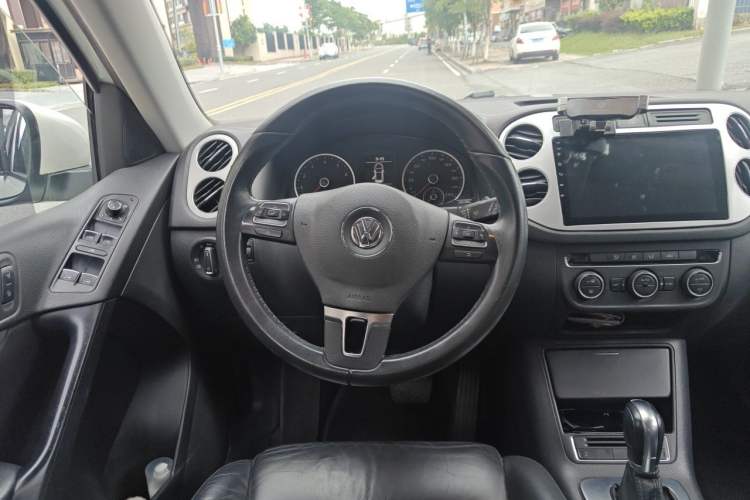 Used Volkswagen Tiguan 2015 1.8TSI Automatic Two-Wheel Drive Comfort Edition Steering Wheel