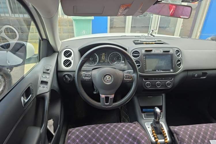Used Volkswagen Tiguan 2015 1.8TSI Automatic All-Wheel Drive Style Vision Edition Steering Wheel