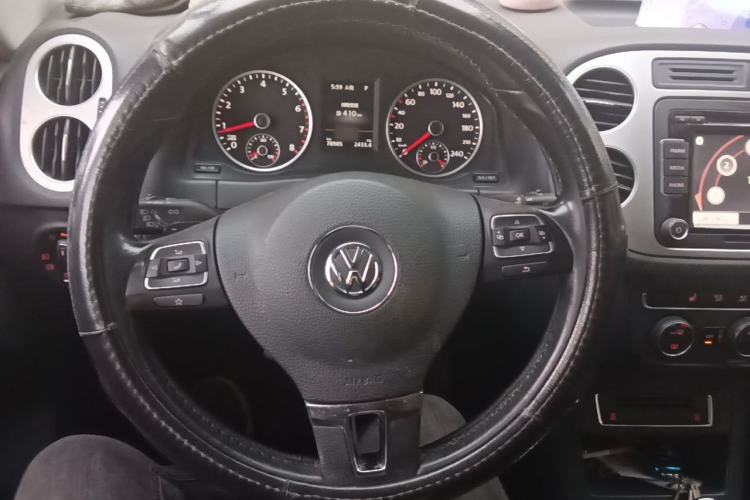 Used Volkswagen Tiguan 2015 1.8TSI Automatic Two-Wheel Drive Luxury Model Steering Wheel