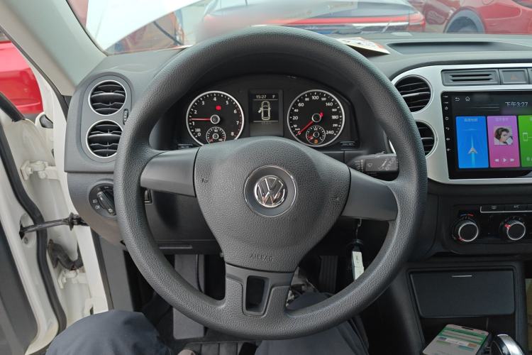 Used Volkswagen Tiguan 2015 1.8TSI Automatic Two-Wheel Drive Trend Edition Steering Wheel