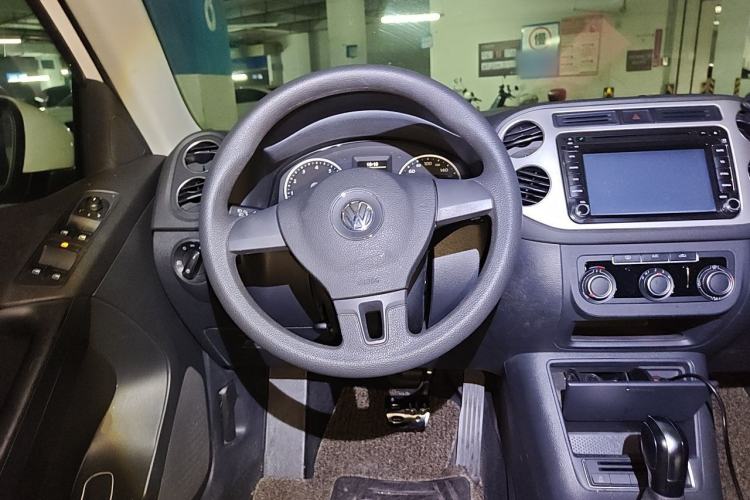 Used Volkswagen Tiguan 2015 1.8TSI Automatic Two-Wheel Drive Trend Edition Steering Wheel
