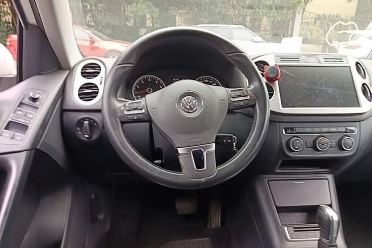 Used Volkswagen Tiguan 2015 1.8TSI Automatic Two-Wheel Drive Comfort Edition Steering Wheel