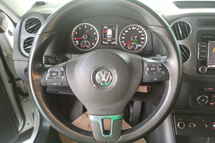 Used Volkswagen Tiguan 2015 2.0 TSI Comfort Edition Steering Wheel