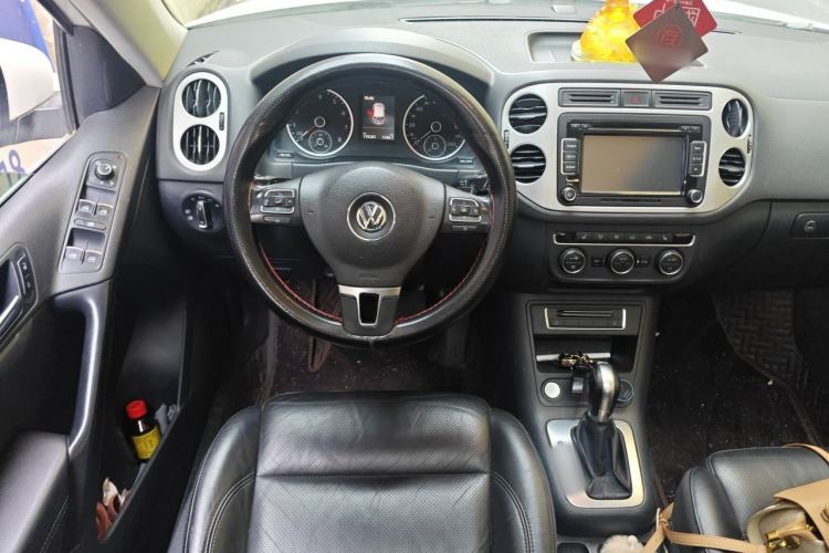Used Volkswagen Tiguan 2015 1.8TSI Automatic Two-Wheel Drive Luxury Model Steering Wheel