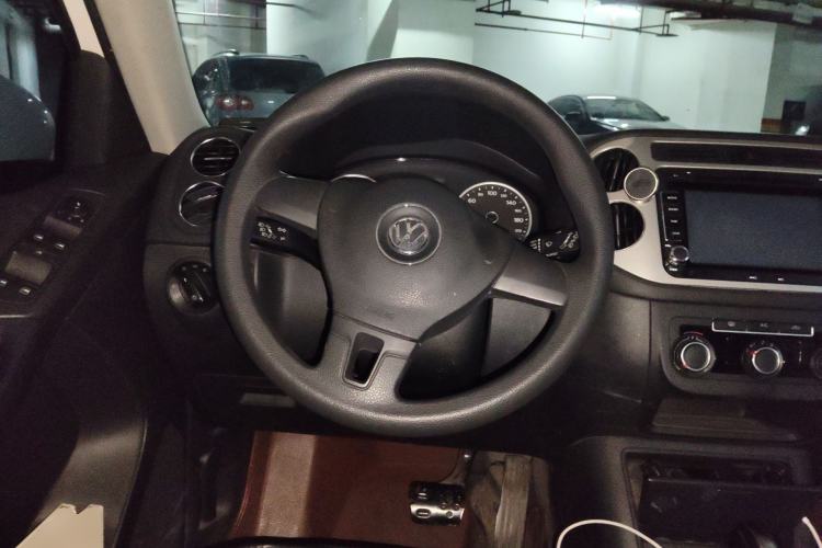 Used Volkswagen Tiguan 2015 1.8TSI Automatic Two-Wheel Drive Trend Edition Steering Wheel