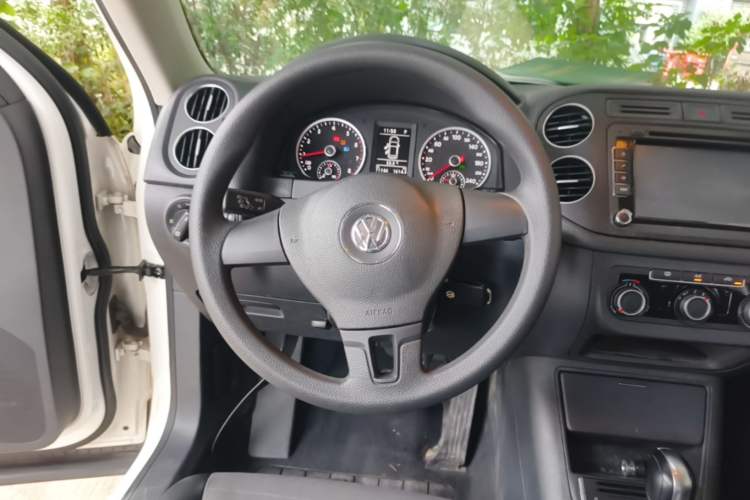 Used Volkswagen Tiguan 2015 1.8TSI Automatic Two-Wheel Drive Trend Edition Steering Wheel
