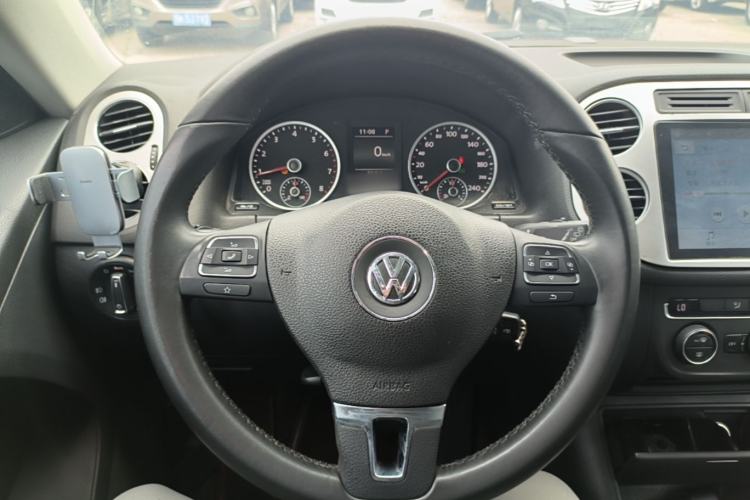 Used Volkswagen Tiguan 2015 1.8TSI Automatic Two-Wheel Drive Comfort Edition Steering Wheel