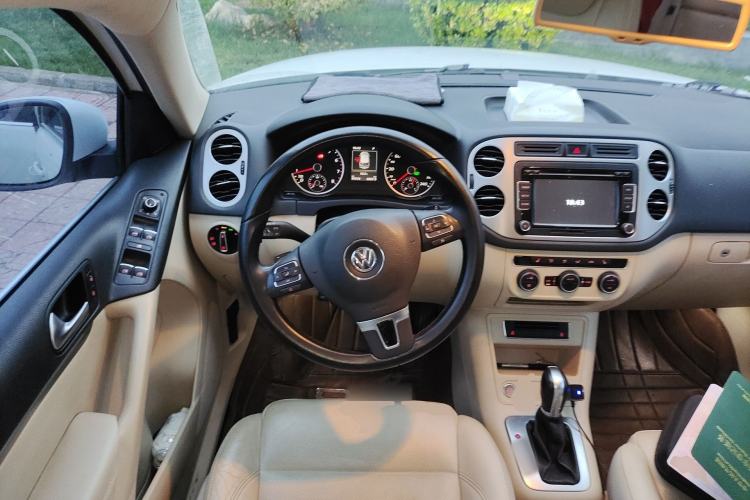 Used Volkswagen Tiguan 2015 1.8TSI Automatic Two-Wheel Drive Luxury Model Steering Wheel