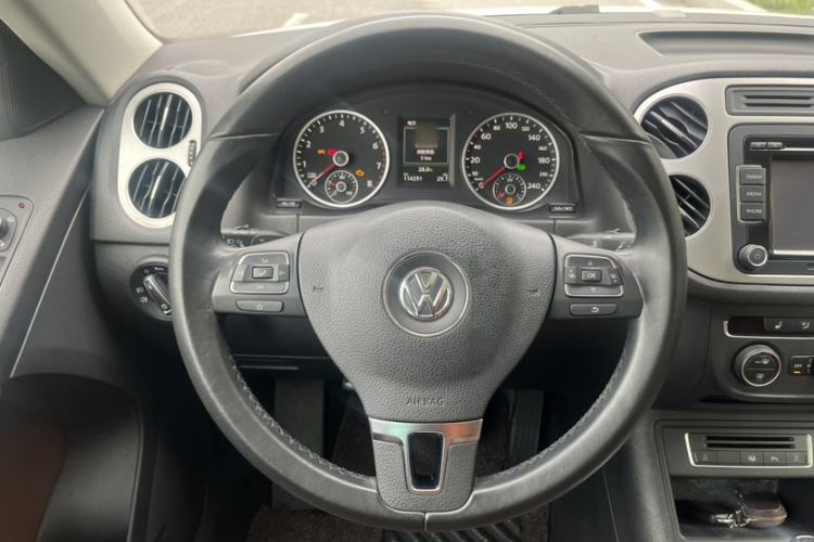 Used Volkswagen Tiguan 2015 2.0 TSI Automatic All-Wheel Drive Flagship Edition Steering Wheel