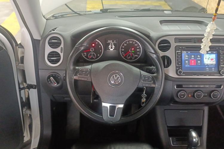 Used Volkswagen Tiguan 2015 1.8TSI Automatic Two-Wheel Drive Comfort Edition Steering Wheel