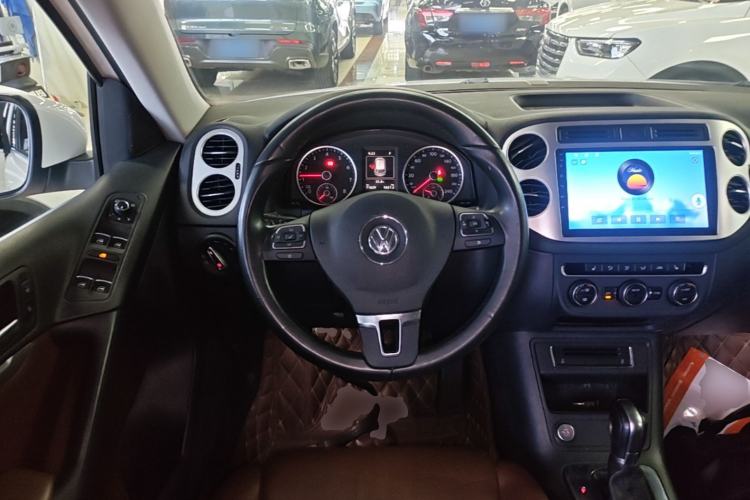 Used Volkswagen Tiguan 2015 1.8TSI Automatic Two-Wheel Drive Luxury Model Steering Wheel